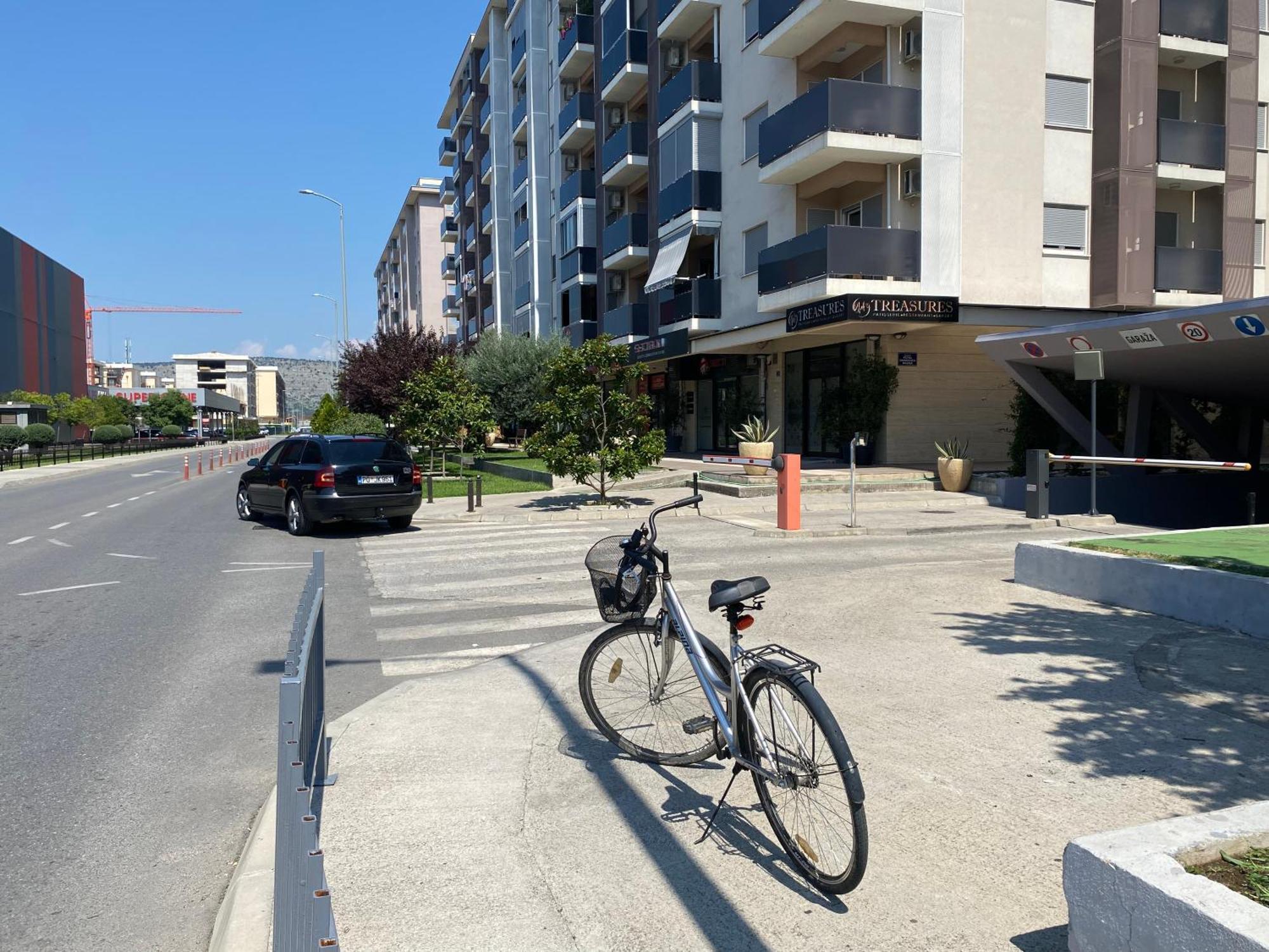 City Apartment Podgorica Exteriör bild